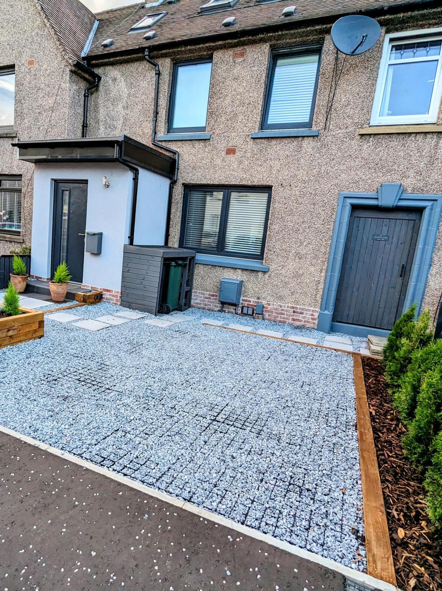Cosy Guest Room In A Family Home With Free Parking Edimburgo Exterior foto